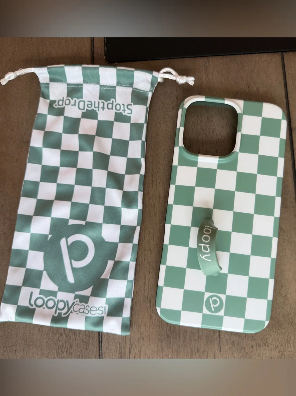 Loopy Case Green and White Checkerboard iPhone 16 Pro Max LIKE NEW